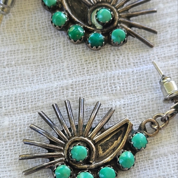 Vintage Zuni Sterling Silver & Turquoise Spur Earrings - Picture 6 of 6